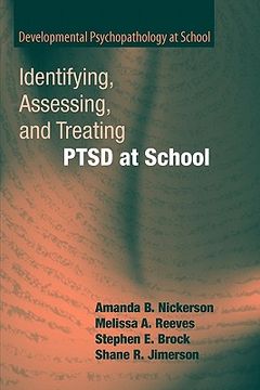 portada identifying, assessing, and treating ptsd at school (en Inglés)