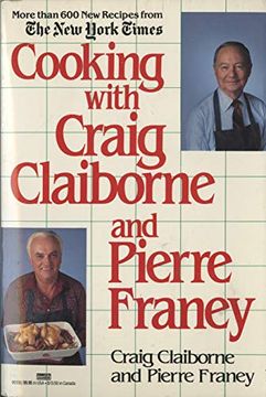 portada Cooking With Craig Claiborne and Pierre Franey (en Inglés)