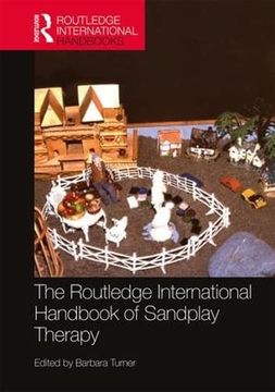 portada The Routledge International Handbook of Sandplay Therapy (en Inglés)