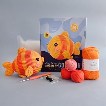 portada Easy Breezy Crochet kit Goldfish (en Inglés)