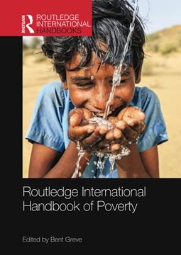 portada Routledge International Handbook of Poverty (Routledge International Handbooks) (en Inglés)