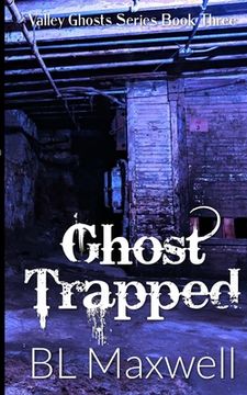 portada Ghost Trapped (en Inglés)