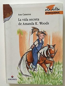 portada La Vida Secreta de Amanda k. Woods (in Spanish)