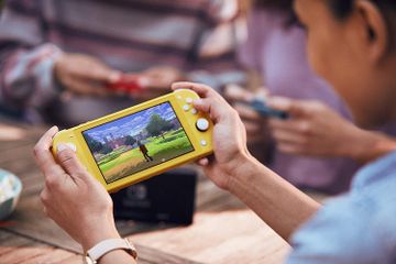 Nintendo™ Switch Lite 32GB color Amarillo