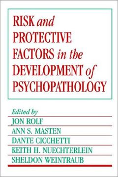 portada Risk and Protective Factors in the Development of Psychopathology (en Inglés)