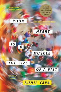portada Your Heart is a Muscle the Size of a Fist (en Inglés)