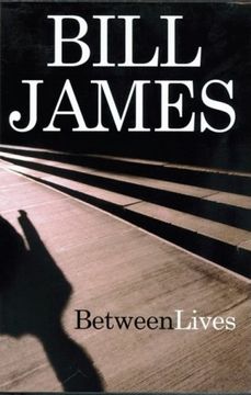 portada Between Lives (Severn House Large Print) (in English)