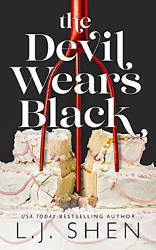 portada The Devil Wears Black (in English)