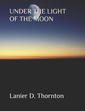 portada Under the Light of the Moon (en Inglés)