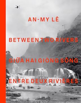 portada An-My lê: Between two Rivers (en Inglés)