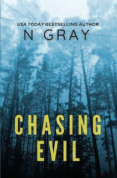 portada Chasing Evil: A suspense thriller 