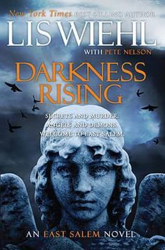 portada darkness rising (en Inglés)