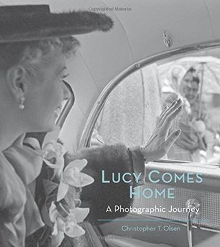 portada Lucy Comes Home (en Inglés)