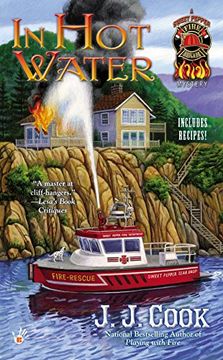 portada In hot Water (Sweet Pepper Fire Brigade Mysteries) 