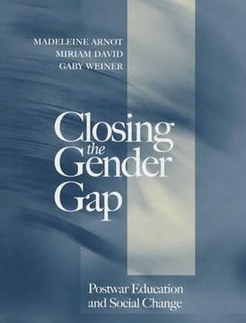 portada closing the gender gap: postwar education and social change (en Inglés)