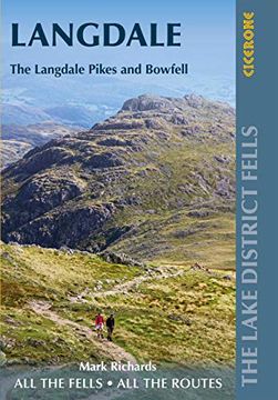 portada Walking the Lake District Fells - Langdale: The Langdale Pikes and Bowfell (en Inglés)