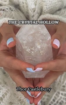 portada The Crystal Hollow (en Inglés)