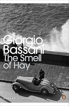 portada The Modern Classics the Smell of hay (Penguin Modern Classics) (en Inglés)