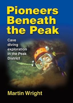 portada Pioneers Beneath the Peak (en Inglés)