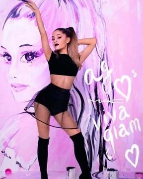 portada Ariana Grande Diary 2018 