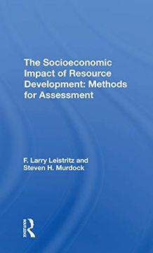 portada The Socioeconomic Impact of Resource Development (en Inglés)