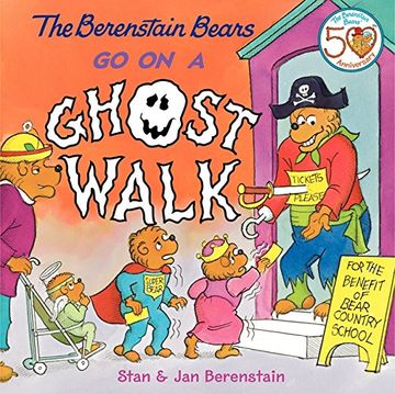 portada The Berenstain Bears go on a Ghost Walk (en Inglés)