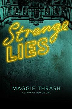 portada Strange Lies (en Inglés)