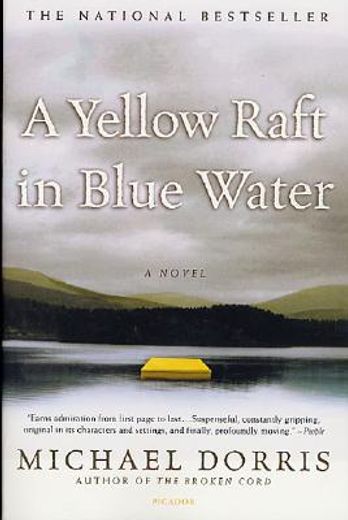 a yellow raft in blue water (en Inglés)