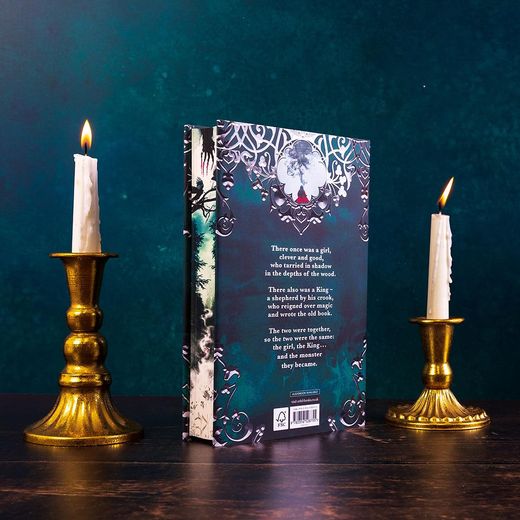 One Dark Window: the gothic and spellbinding million-copy bestseller
